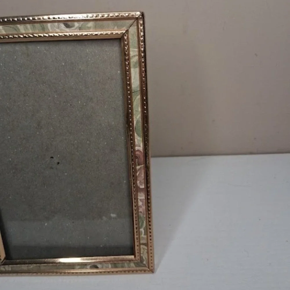 Unique Vintage vintage gold